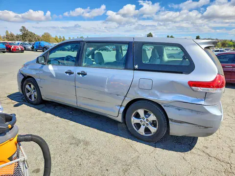 2014 Toyota Sienna VIN 5TDZK3DC5ES464249 фото 2