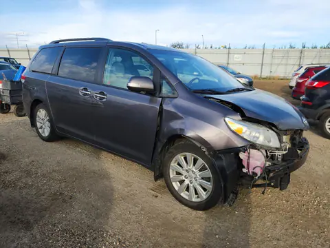 2014 Toyota Sienna VIN 5TDDK3DC3ES076768 фото 4