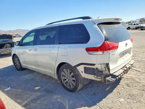 2014 Toyota Sienna VIN 5TDYK3DC7ES437940 фото 2