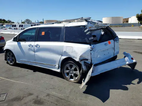 2014 Toyota Sienna VIN 5TDXK3DC7ES480184 фото 2