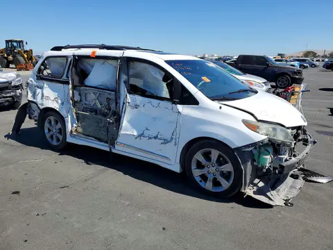 2014 Toyota Sienna VIN 5TDXK3DC7ES480184 фото 4