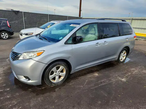 5TDKK3DC4ES508498 — 2014 Toyota Sienna, Боковая часть (Side), фото до ремонта