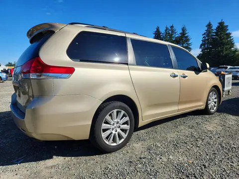 2014 Toyota Sienna VIN 5TDJK3DC8ES082228 фото 3