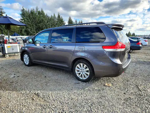 2014 Toyota Sienna VIN 5TDJK3DC8ES088918 фото 2
