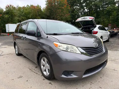 5TDKK3DC2ES495878 — 2014 Toyota Sienna, Естественный износ (Normal Wear), фото до ремонта