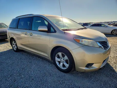 2014 Toyota Sienna VIN 5TDKK3DC8ES406895 фото 4