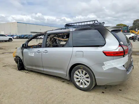 5TDDK3DC1FS096776 — 2015 Toyota Sienna, фото 2 с аукциона Copart 13.10.2026, Пожар салона