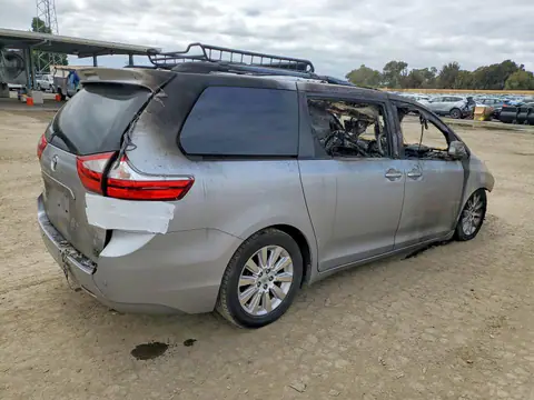 5TDDK3DC1FS096776 — 2015 Toyota Sienna, фото 3 с аукциона Copart 13.10.2026, Пожар салона