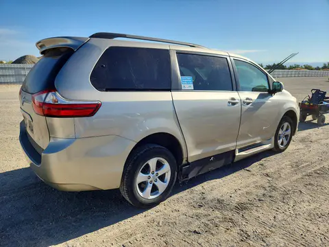 2015 Toyota Sienna VIN 5TDKK3DC0FS647707 фото 3