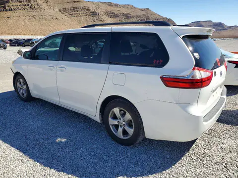 2015 Toyota Sienna VIN 5TDKK3DC4FS587317 фото 2