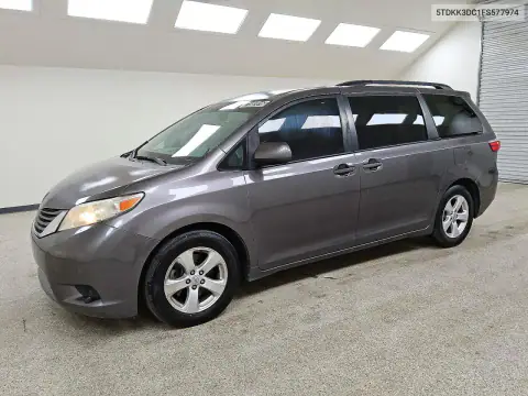 5TDKK3DC1FS577974 — 2015 Toyota Sienna, Мелкие вмятины и царапины, фото до ремонта