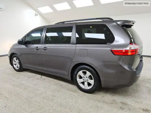 5TDKK3DC1FS577974 — 2015 Toyota Sienna, фото 2 с аукциона Copart 20.10.2026, Мелкие вмятины и царапины