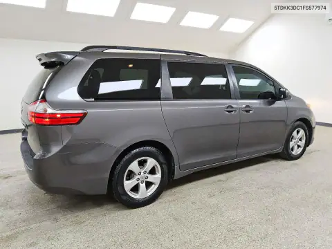 5TDKK3DC1FS577974 — 2015 Toyota Sienna, фото 3 с аукциона Copart 20.10.2026, Мелкие вмятины и царапины