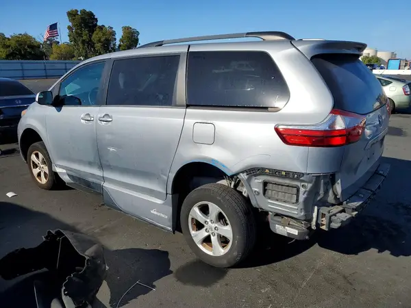 5TDKK3DC9GS692341 — 2016 Toyota Sienna, фото 2 с аукциона Copart, Задняя часть