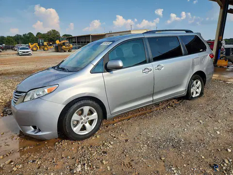5TDKK3DC9GS714712 — 2016 Toyota Sienna, Боковая часть (Side), фото до ремонта