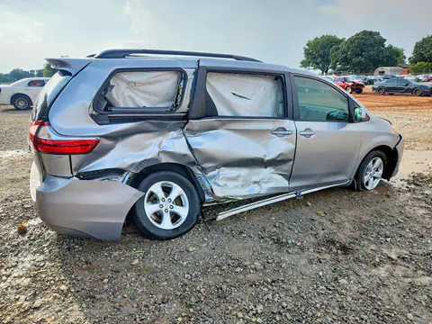 5TDKK3DC9GS714712 — 2016 Toyota Sienna, фото 3 с аукциона Copart 14.10.2026, Боковая часть