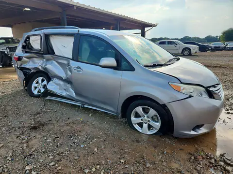 5TDKK3DC9GS714712 — 2016 Toyota Sienna, фото 4 с аукциона Copart 14.10.2026, Боковая часть