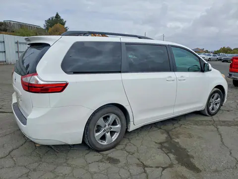 2016 Toyota Sienna VIN 5TDKK3DC6GS727563 фото 3