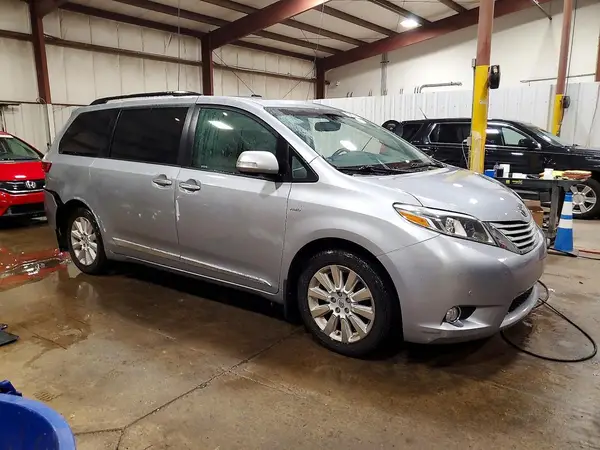 5TDDK3DC3GS139600 — 2016 Toyota Sienna, фото 4 с аукциона Copart 29.09.2026, Задняя часть