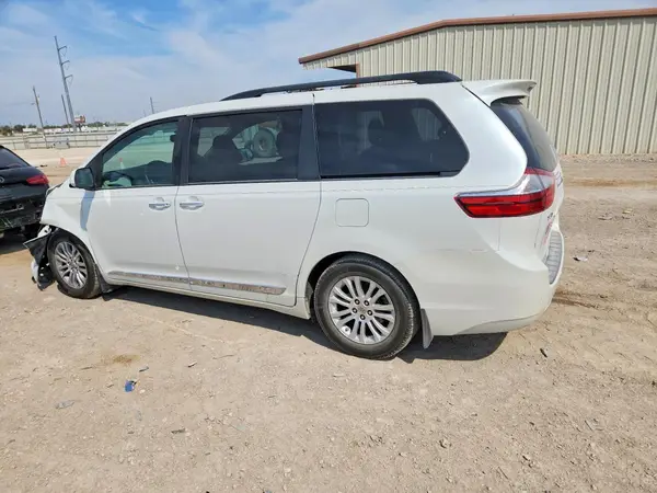 5TDYK3DC1GS705478 — 2016 Toyota Sienna, фото 2 с аукциона Copart, Передняя часть