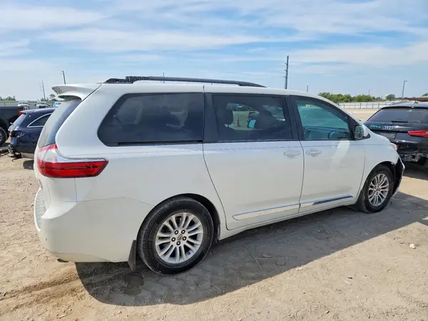 5TDYK3DC1GS705478 — 2016 Toyota Sienna, фото 3 с аукциона Copart, Передняя часть