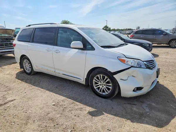 5TDYK3DC1GS705478 — 2016 Toyota Sienna, фото 4 с аукциона Copart, Передняя часть