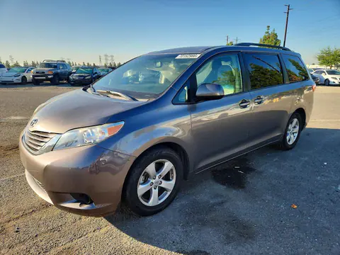 2016 Toyota Sienna VIN 5TDKK3DC1GS762432 фото 1