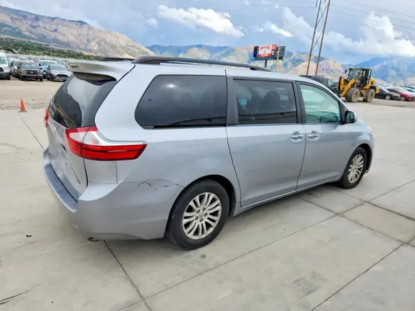 5TDYK3DC2GS692742 — 2016 Toyota Sienna, фото 3 с аукциона Copart 07.10.2026, Задняя часть