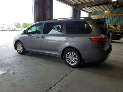 2017 Toyota Sienna VIN 5TDYZ3DC1HS853031 фото 2