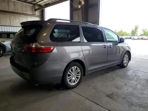 2017 Toyota Sienna VIN 5TDYZ3DC1HS853031 фото 3
