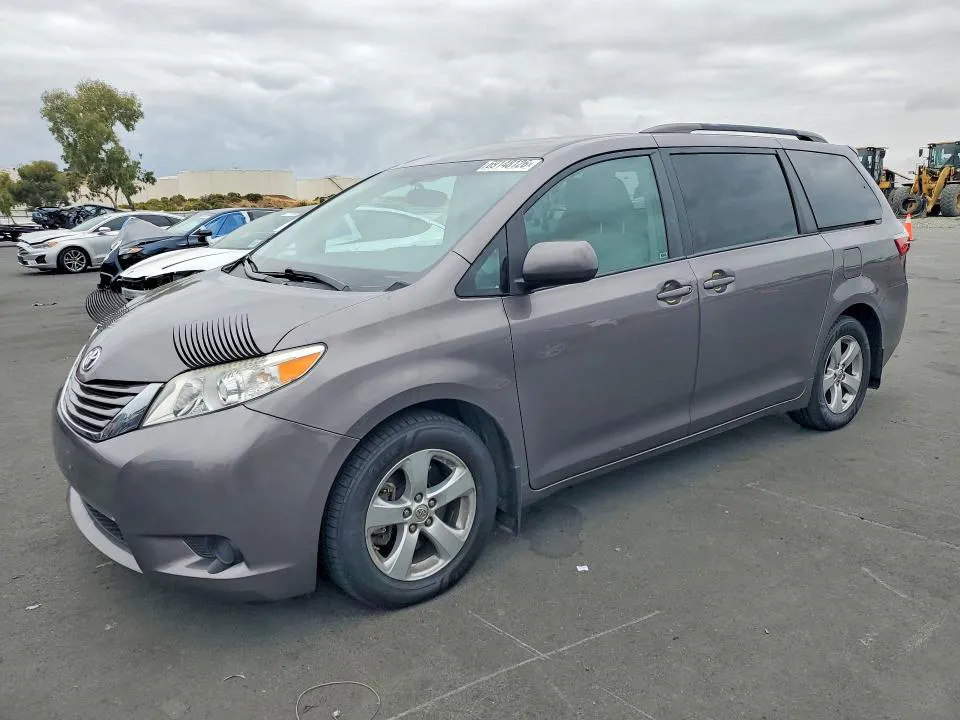 2017 Toyota Sienna VIN 5TDKZ3DC2HS776790 фото 1