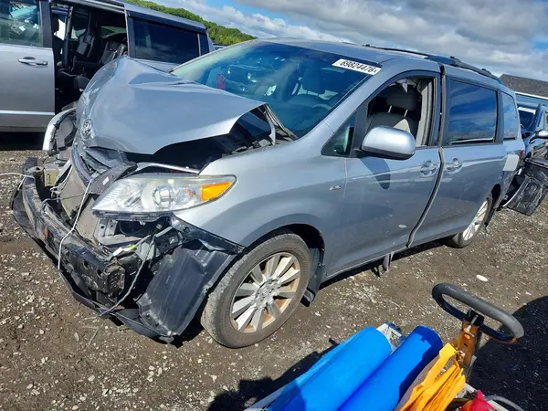 5TDDZ3DC5HS168674 — 2017 Toyota Sienna, Передняя часть (Front End), фото до ремонта