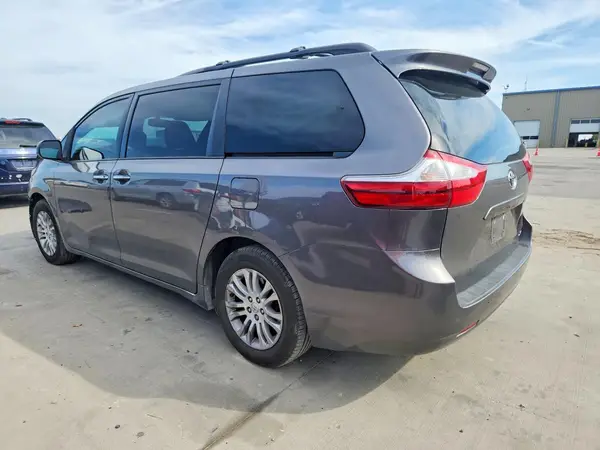 2017 TOYOTA SIENNA VIN 5TDYZ3DC9HS778675 фото 2