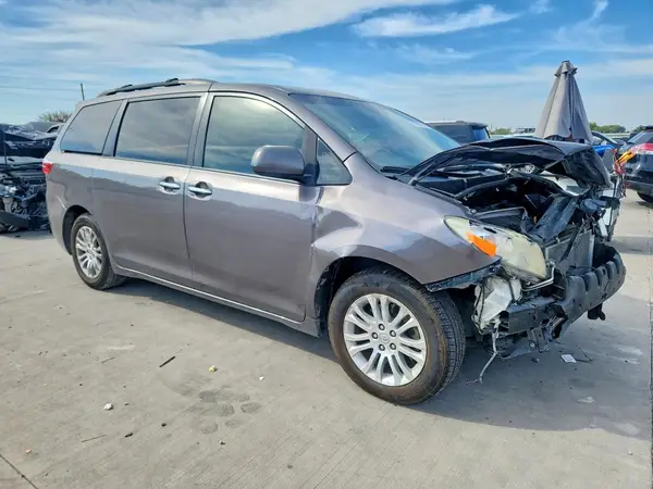 2017 TOYOTA SIENNA VIN 5TDYZ3DC9HS778675 фото 4