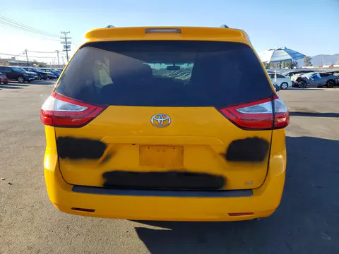 2017 Toyota Sienna Le VIN 5TDKZ3DCXHS804240 фото 6