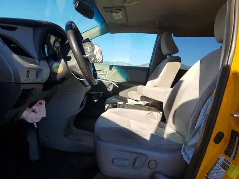 2017 Toyota Sienna Le VIN 5TDKZ3DCXHS804240 фото 7