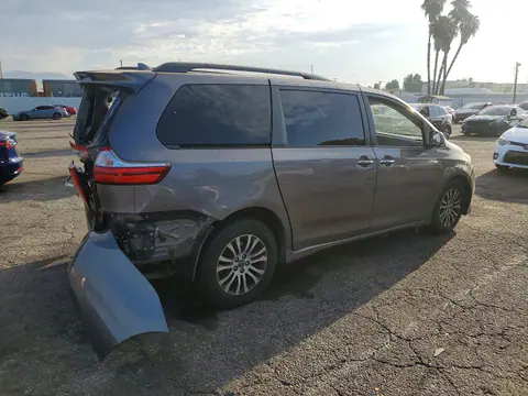 2018 Toyota Sienna VIN 5TDYZ3DC4JS915849 фото 3