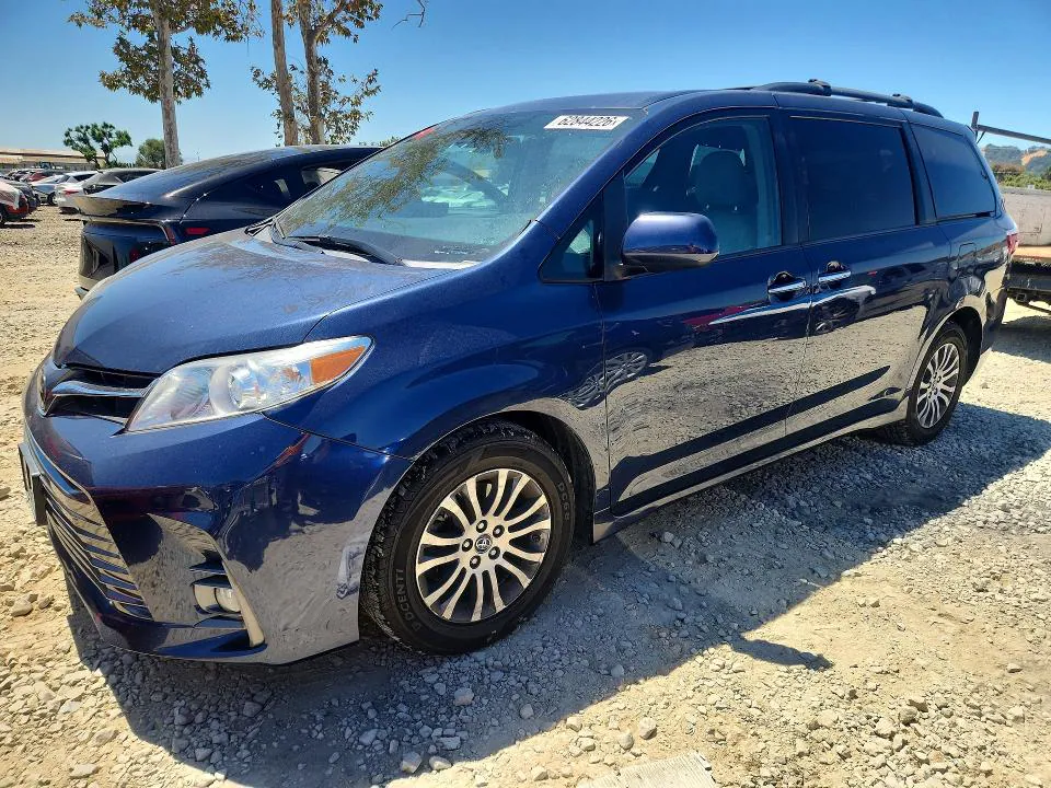 2018 TOYOTA SIENNA VIN 5TDYZ3DC8JS928331 фото 1