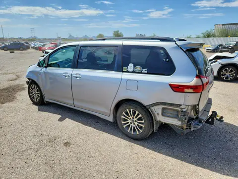 2018 Toyota Sienna VIN 5TDYZ3DCXJS916438 фото 2