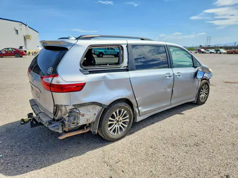 2018 Toyota Sienna VIN 5TDYZ3DCXJS916438 фото 3