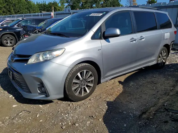 5TDDZ3DC2JS194638 — 2018 Toyota Sienna, Задняя часть (Rear End), фото до ремонта