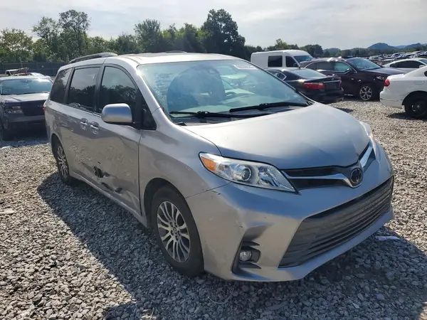 5TDYZ3DC9JS931786 — 2018 Toyota Sienna, фото 4 с аукциона Copart 01.10.2026, Боковая часть