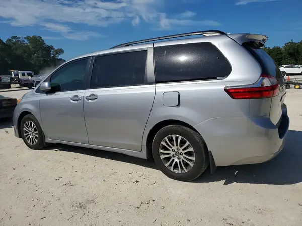 5TDYZ3DC4JS904432 — 2018 Toyota Sienna, фото 2 с аукциона Copart 13.10.2026, Боковая часть