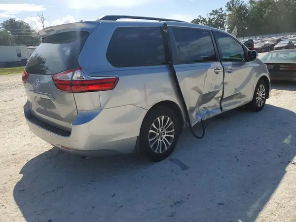 5TDYZ3DC4JS904432 — 2018 Toyota Sienna, фото 3 с аукциона Copart 13.10.2026, Боковая часть