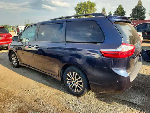 5TDYZ3DC0KS012356 — 2019 Toyota Sienna, фото 2 с аукциона Copart 06.10.2026, Естественный износ