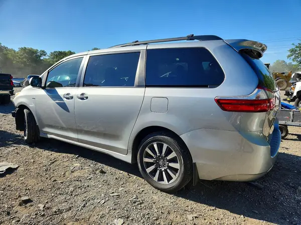 5TDDZ3DC3KS220293 — 2019 Toyota Sienna, фото 2 с аукциона Copart, Передняя часть