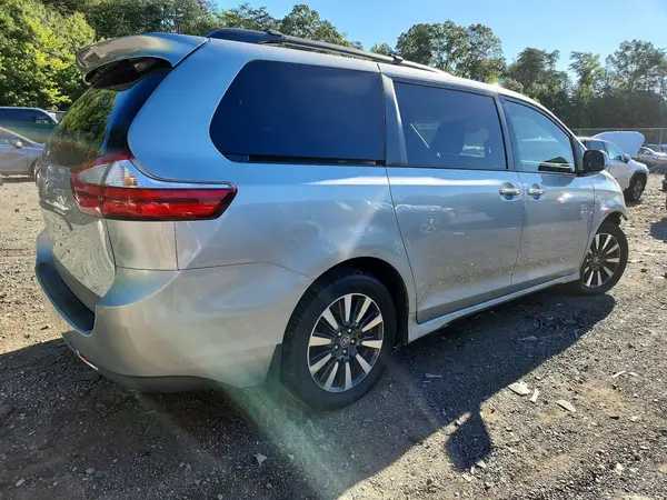 5TDDZ3DC3KS220293 — 2019 Toyota Sienna, фото 3 с аукциона Copart, Передняя часть