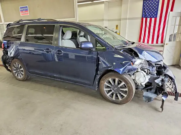 5TDJZ3DC7KS226648 — 2019 Toyota Sienna, фото 4 с аукциона Copart, Передняя часть