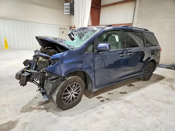 5TDYZ3DC7KS981801 — 2019 Toyota Sienna, Передняя часть (Front End), фото до ремонта