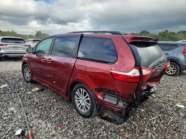5TDYZ3DC4KS967189 — 2019 Toyota Sienna, фото 2 с аукциона Copart, Задняя часть